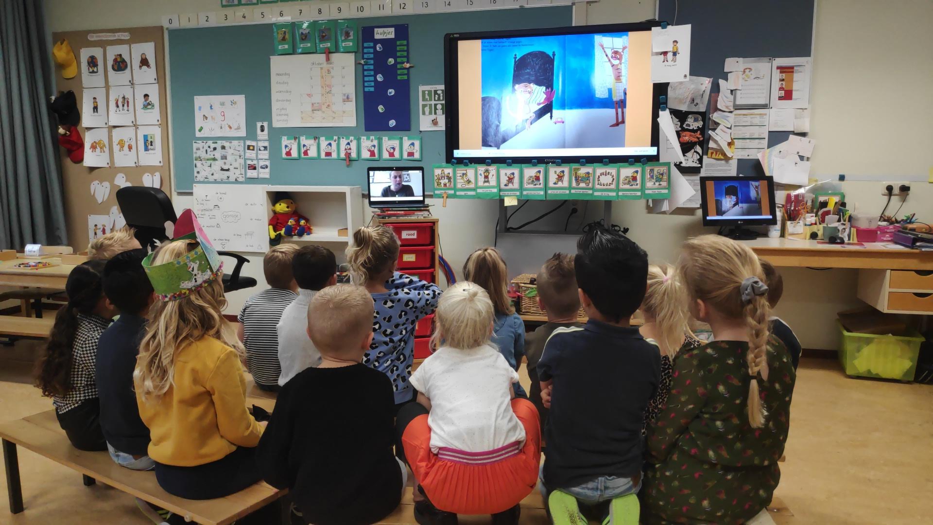 Super stoere voorleesmoeders in groep 1/2! 