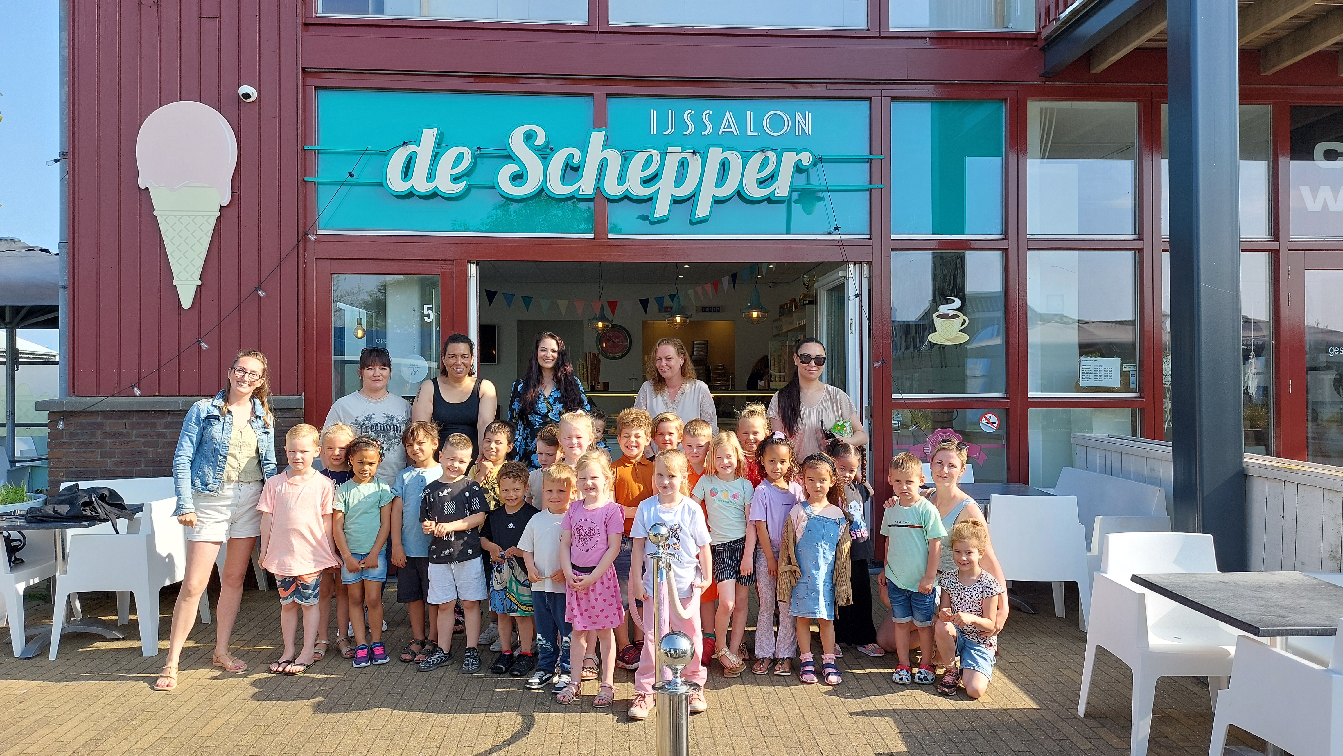 Kleuters naar ijssalon 'de schepper' 